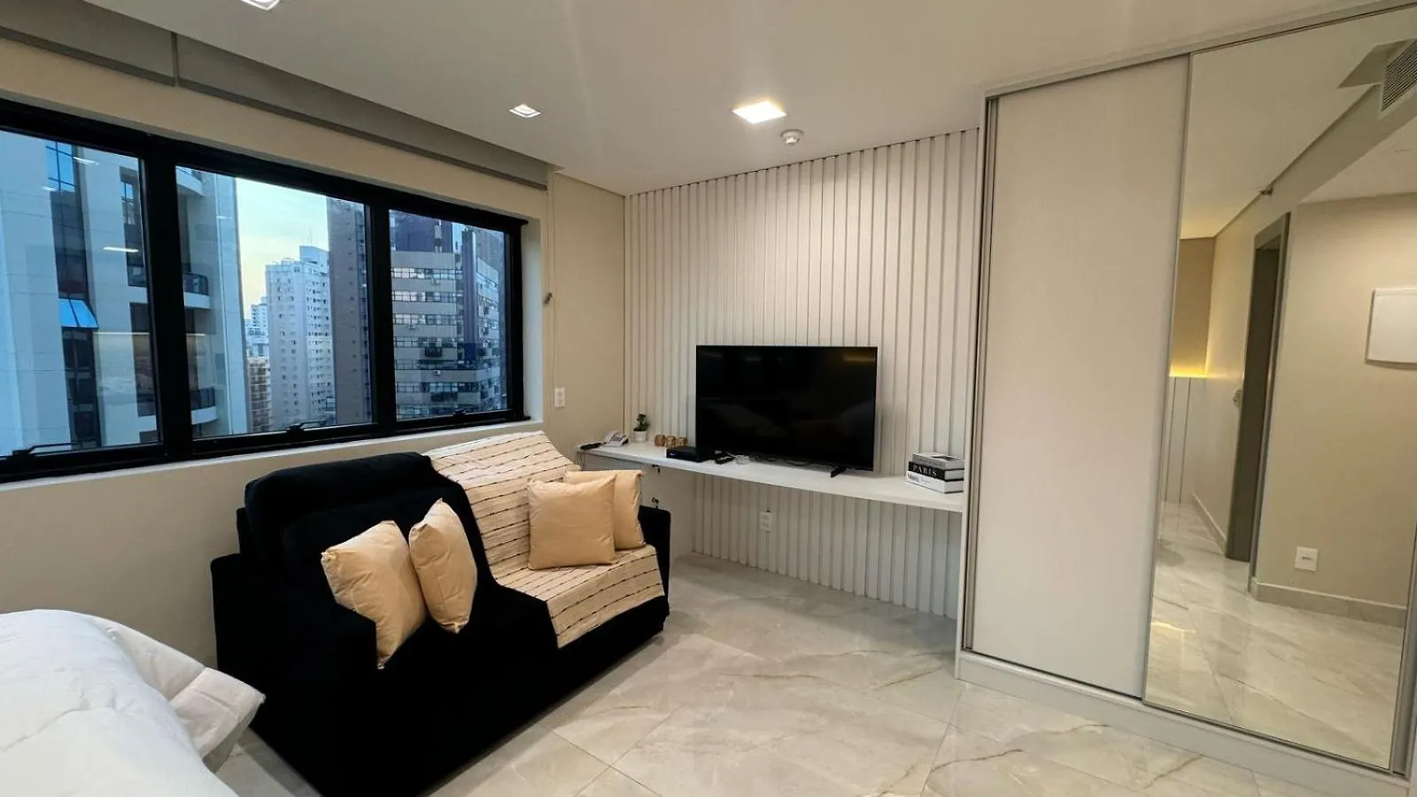 M N Flats Apartamento Dentro Do Hotel Meli Av Ibirapuera 2534 Sao Paulo